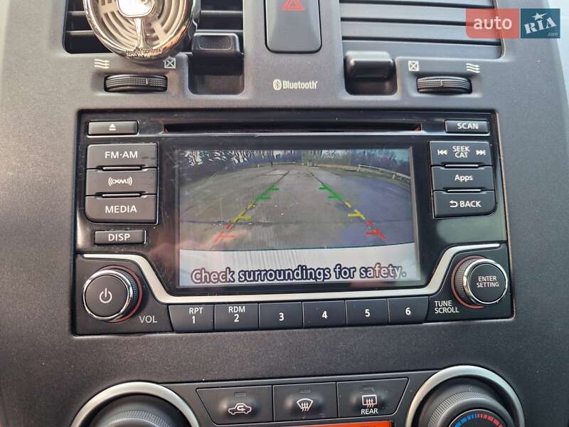 Хэтчбек Nissan Leaf 2016 в Днепре