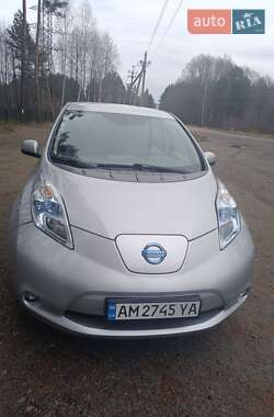Хэтчбек Nissan Leaf 2011 в Малине