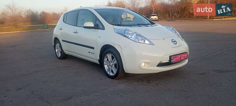 Хэтчбек Nissan Leaf 2012 в Запорожье