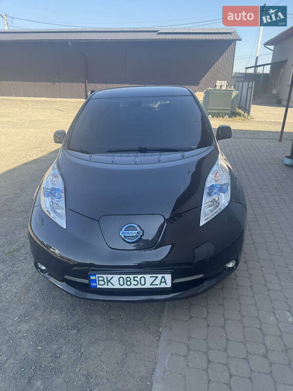 Хетчбек Nissan Leaf 2014 в Луцьку фото 2 Хетчбек Nissan Leaf 2014 в Луцьку