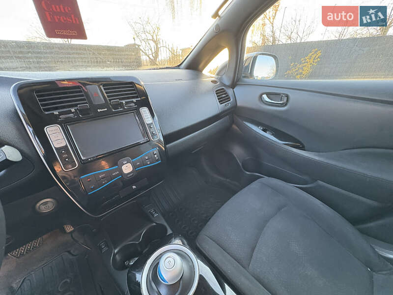 Хэтчбек Nissan Leaf 2014 в Луцке