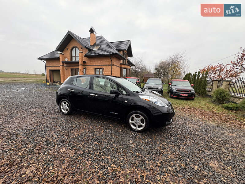 Хэтчбек Nissan Leaf 2012 в Луцке