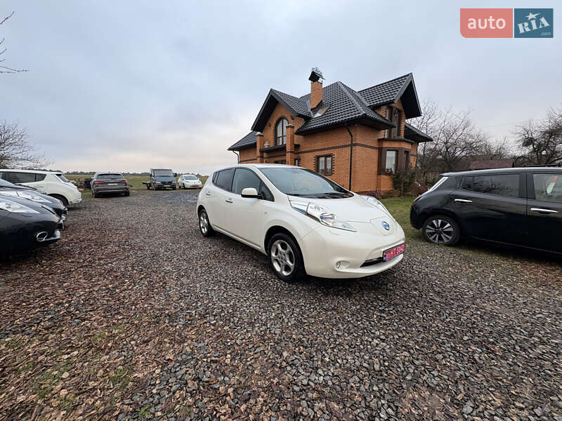 Хэтчбек Nissan Leaf 2013 в Луцке