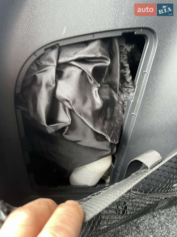 Хэтчбек Nissan Leaf 2021 в Бродах