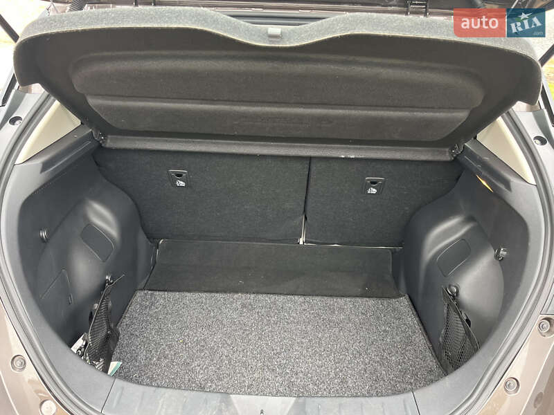 Хэтчбек Nissan Leaf 2021 в Бродах