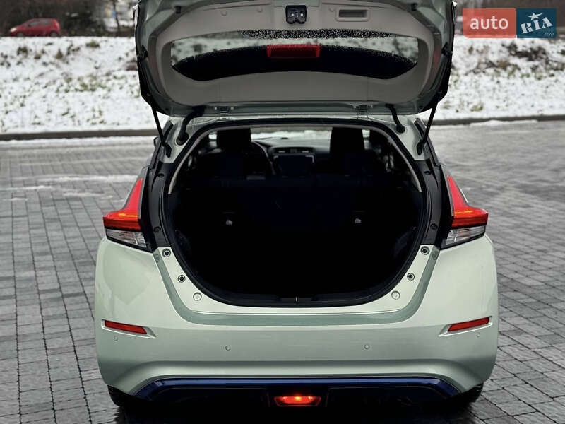 Хэтчбек Nissan Leaf 2018 в Львове