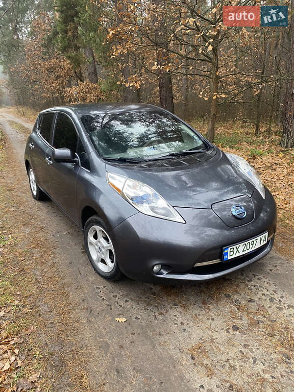 Хетчбек Nissan Leaf 2013 в Славуті