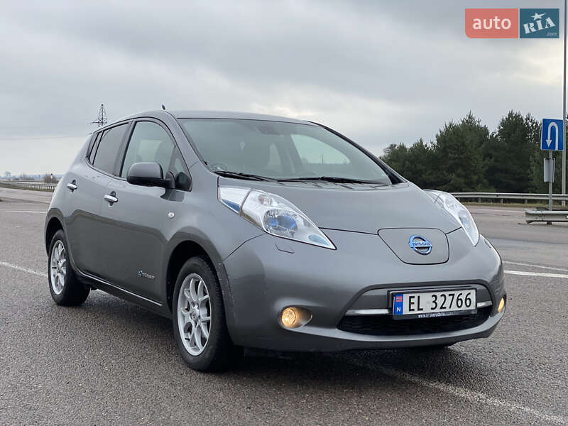 Хэтчбек Nissan Leaf 2014 в Радивилове