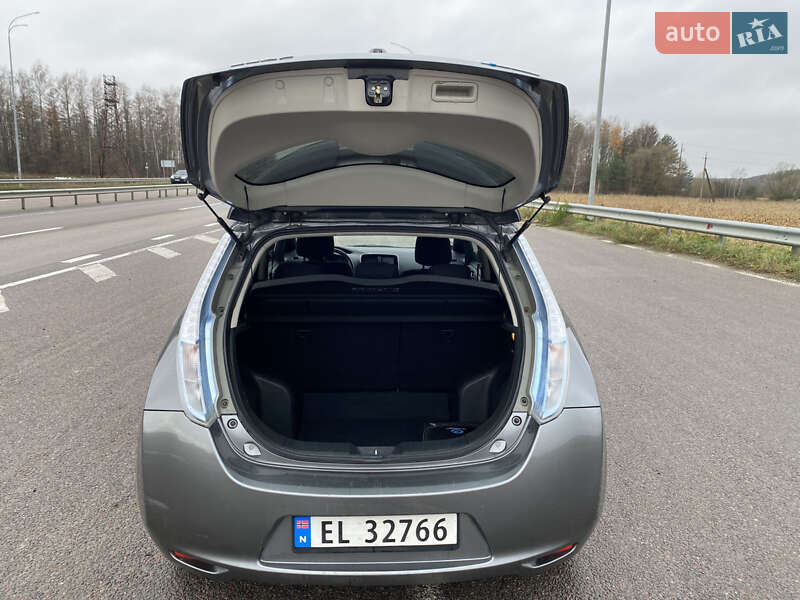 Хэтчбек Nissan Leaf 2014 в Радивилове