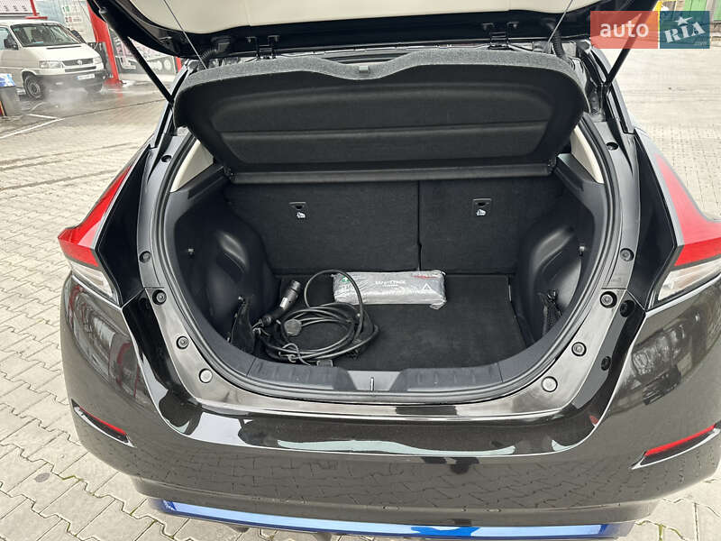 Хэтчбек Nissan Leaf 2021 в Виннице