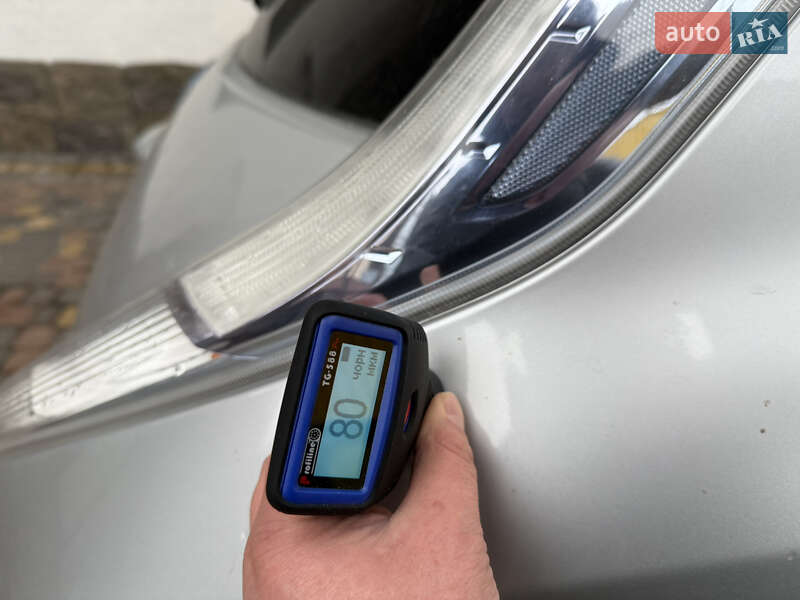 Хэтчбек Nissan Leaf 2012 в Умани