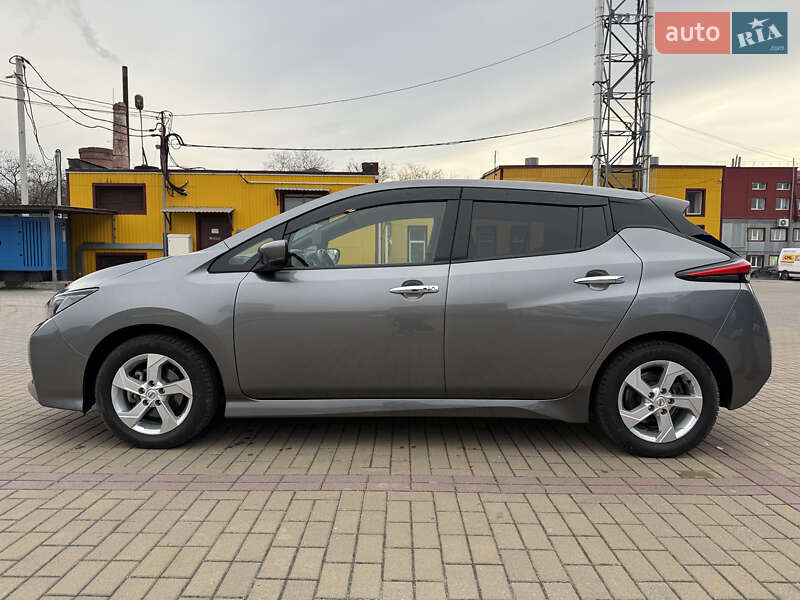 Хэтчбек Nissan Leaf 2020 в Хмельницком