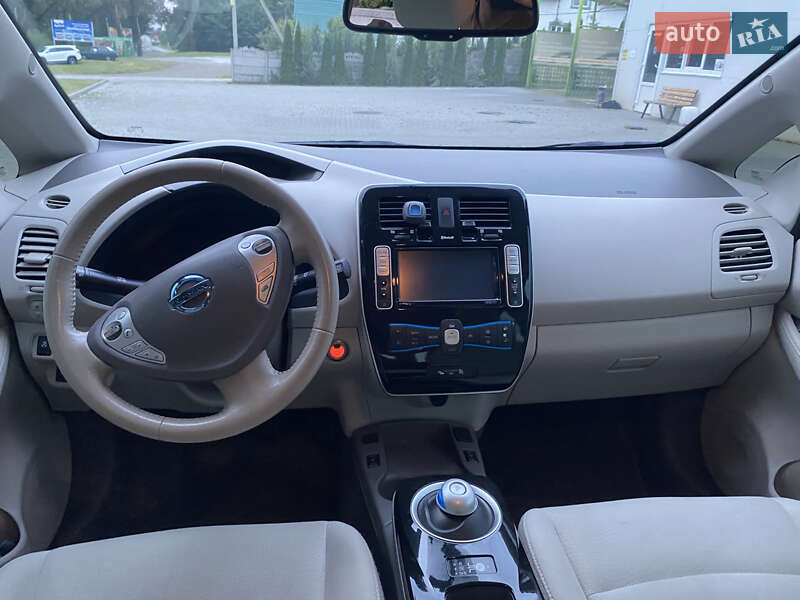 Хэтчбек Nissan Leaf 2015 в Кицмани