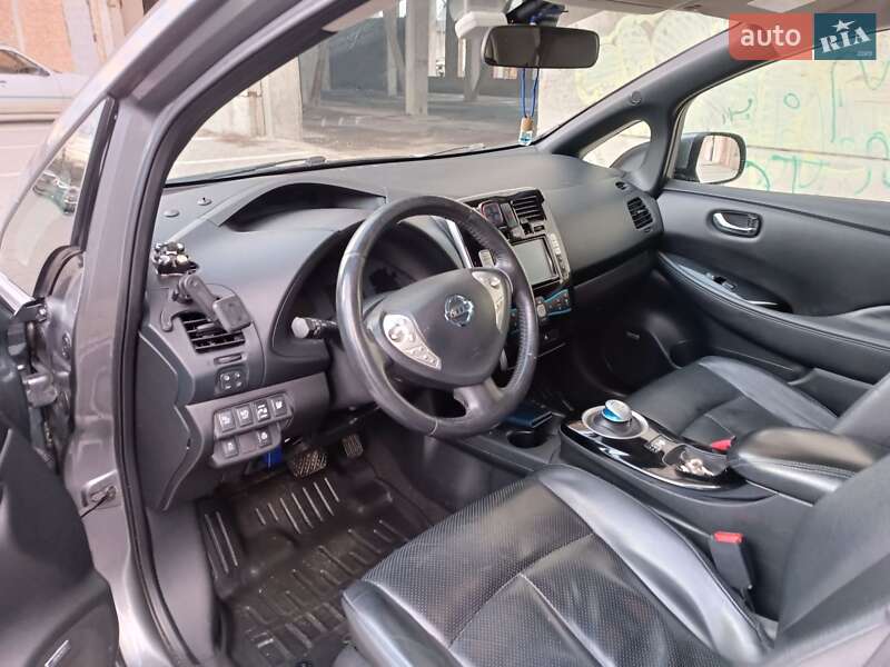Хетчбек Nissan Leaf 2014 в Тернополі