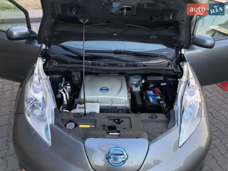 Хетчбек Nissan Leaf 2015 в Вінниці