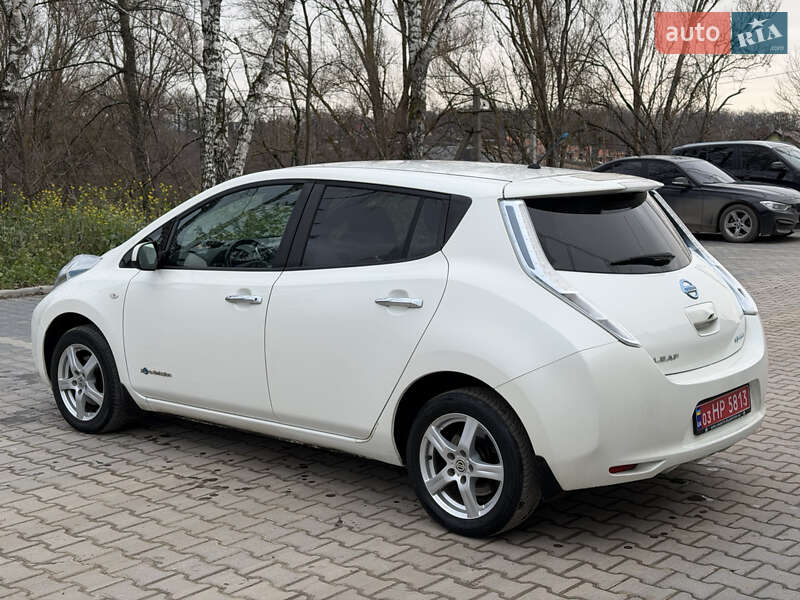 Хэтчбек Nissan Leaf 2013 в Тернополе