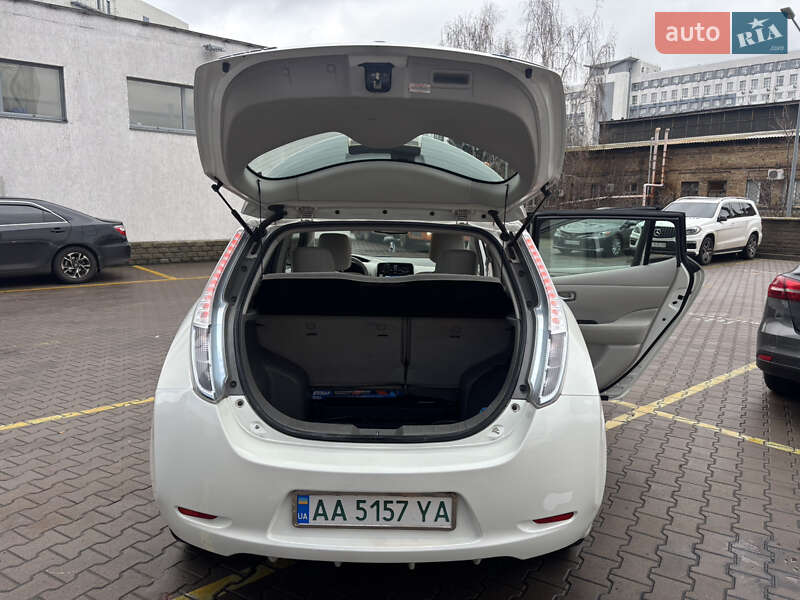 Хетчбек Nissan Leaf 2013 в Києві фото 18 Хетчбек Nissan Leaf 2013 в Києві