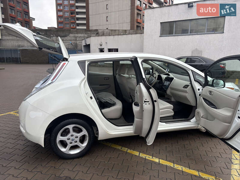 Хетчбек Nissan Leaf 2013 в Києві фото 22 Хетчбек Nissan Leaf 2013 в Києві