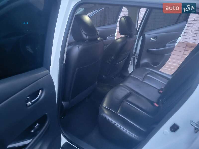 Хэтчбек Nissan Leaf 2015 в Виннице