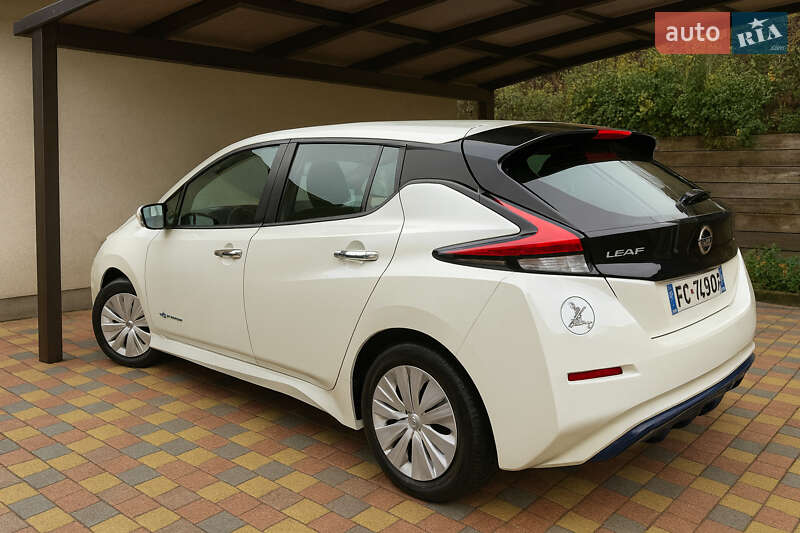 Хэтчбек Nissan Leaf 2018 в Киеве