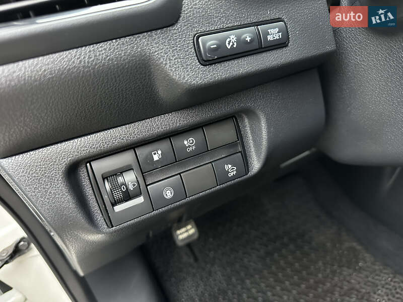 Хэтчбек Nissan Leaf 2018 в Киеве