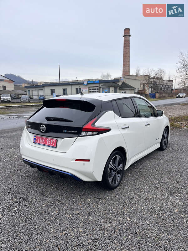 Хэтчбек Nissan Leaf 2019 в Хусте