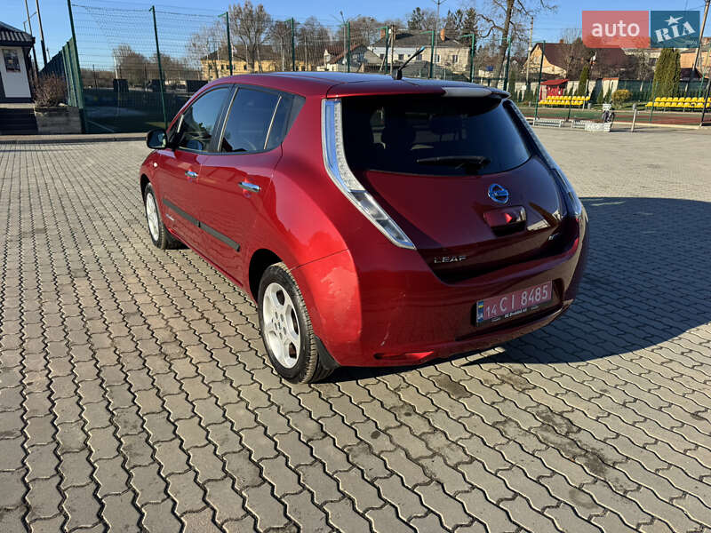 Хетчбек Nissan Leaf 2012 в Яворові