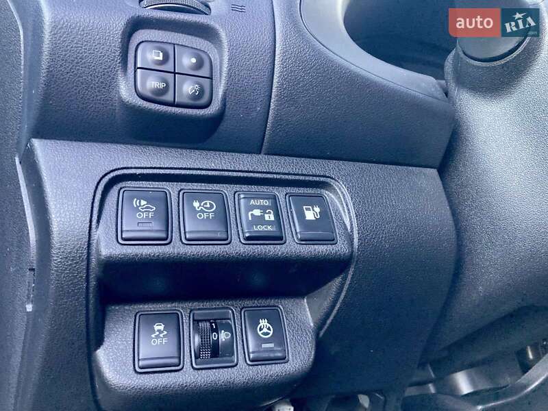 Хэтчбек Nissan Leaf 2014 в Тернополе