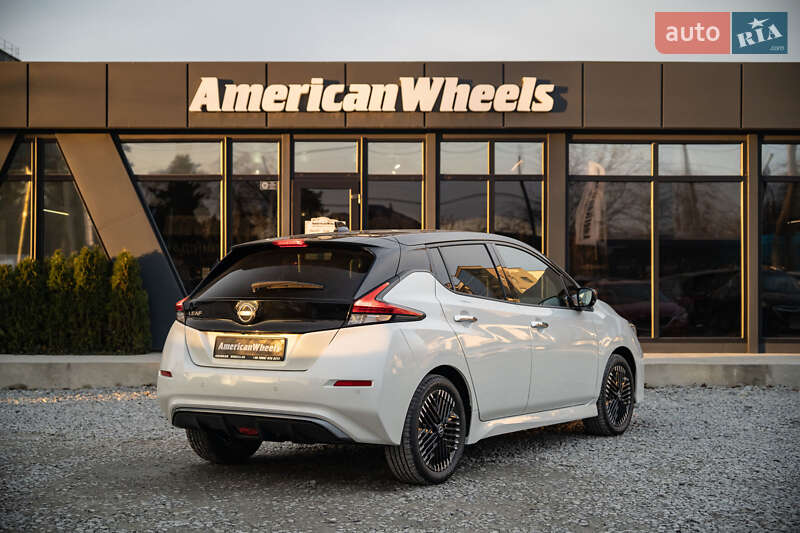 Хэтчбек Nissan Leaf 2023 в Черновцах