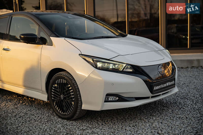 Хэтчбек Nissan Leaf 2023 в Черновцах