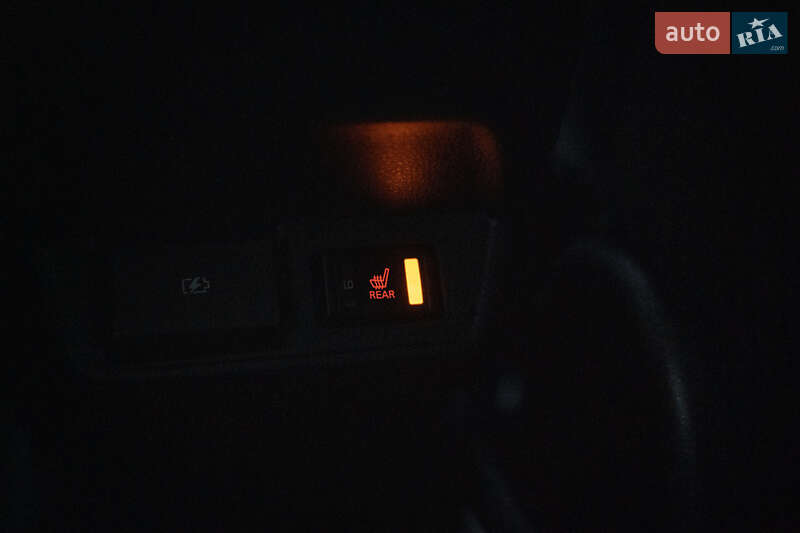 Хэтчбек Nissan Leaf 2023 в Черновцах