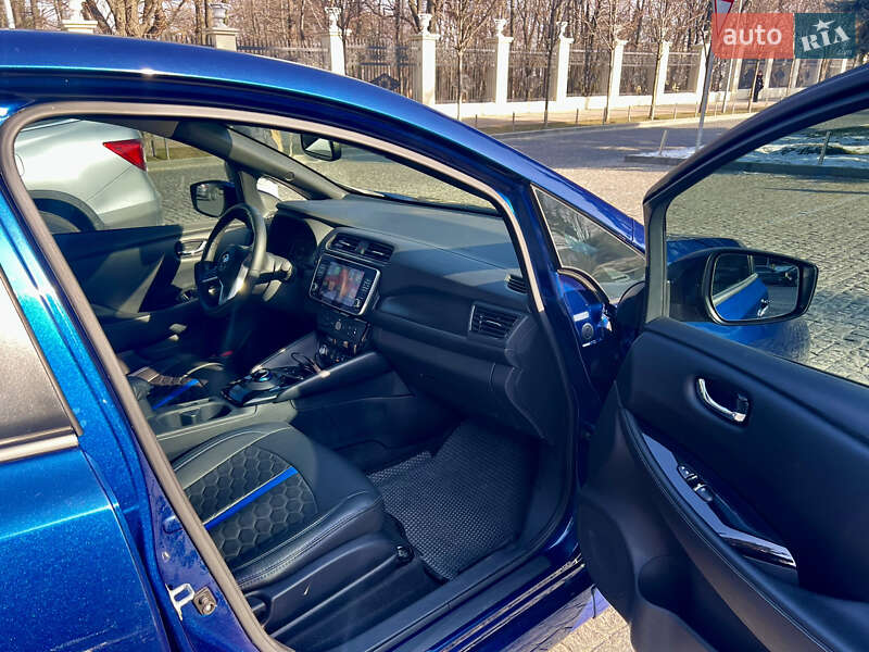 Хетчбек Nissan Leaf 2020 в Дніпрі фото 24 Хетчбек Nissan Leaf 2020 в Дніпрі