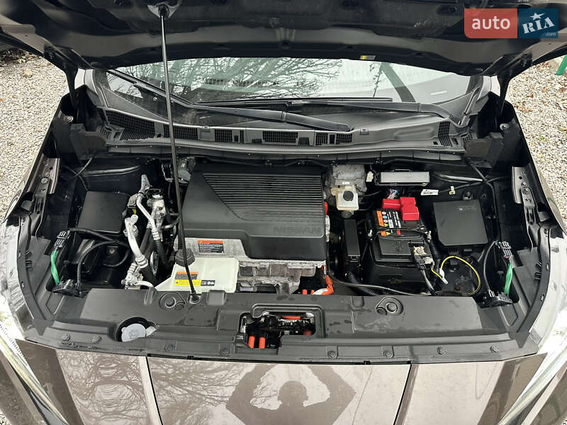 Хэтчбек Nissan Leaf 2018 в Одессе