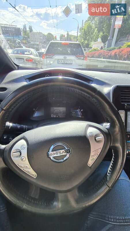 Хэтчбек Nissan Leaf 2013 в Виннице