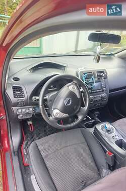Хетчбек Nissan Leaf 2015 в Шептицькому
