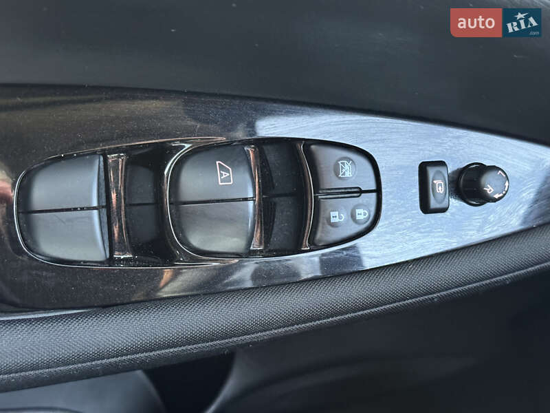 Хетчбек Nissan Leaf 2021 в Хмельницькому