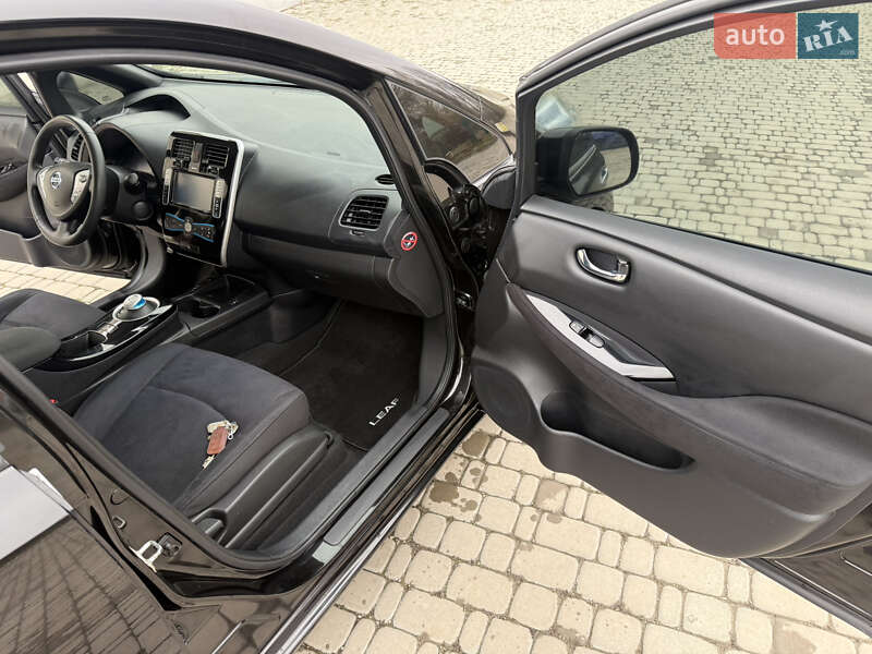 Хэтчбек Nissan Leaf 2016 в Борщеве