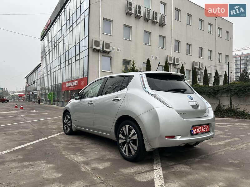 Хэтчбек Nissan Leaf 2013 в Ровно