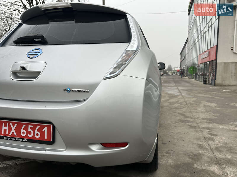 Хэтчбек Nissan Leaf 2013 в Ровно