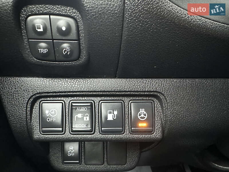 Хэтчбек Nissan Leaf 2013 в Ровно