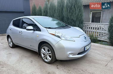Хэтчбек Nissan Leaf 2014 в Днепре
