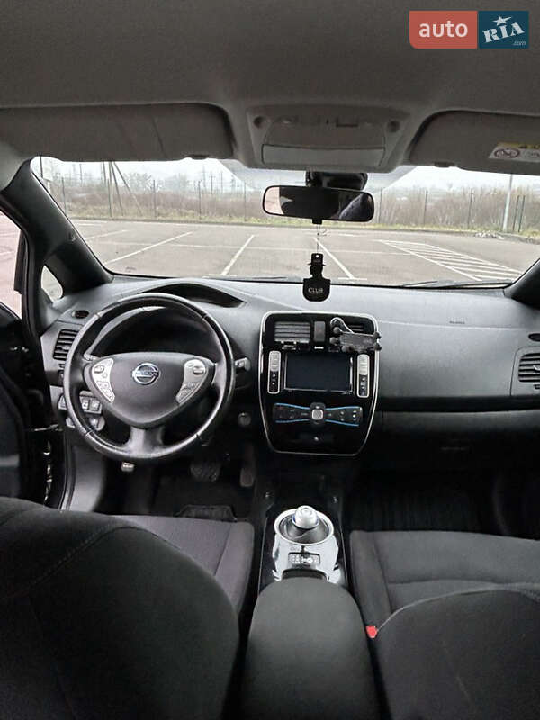 Хетчбек Nissan Leaf 2016 в Рівному