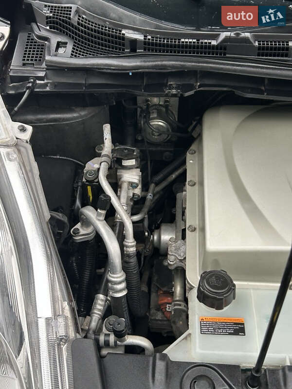 Хетчбек Nissan Leaf 2016 в Рівному