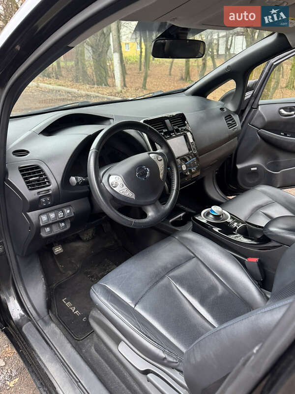Хэтчбек Nissan Leaf 2016 в Горохове