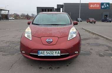 Хетчбек Nissan Leaf 2014 в Дніпрі
