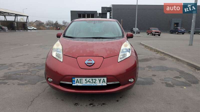 Хетчбек Nissan Leaf 2014 в Дніпрі фото Хетчбек Nissan Leaf 2014 в Дніпрі