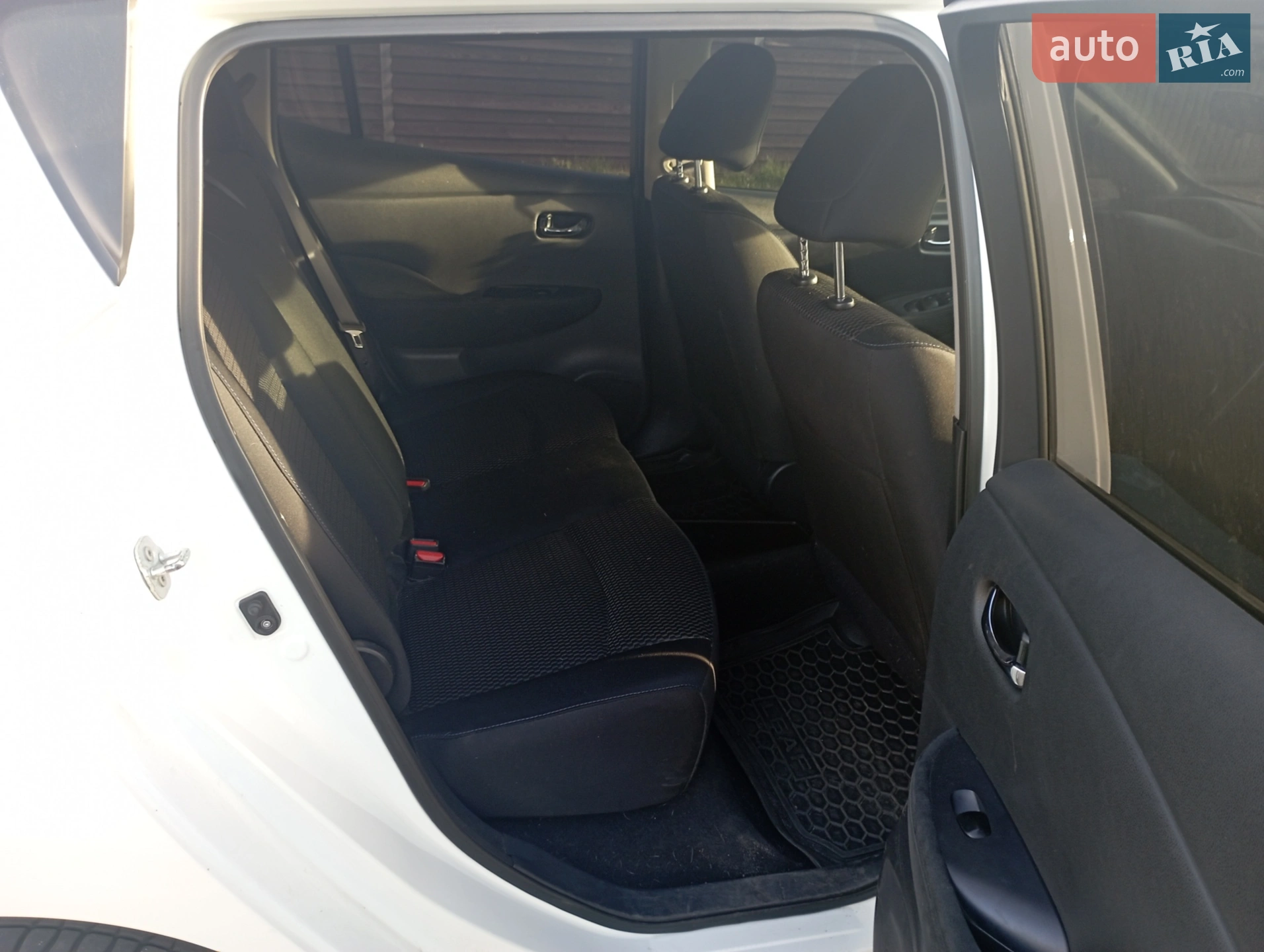 2015 Nissan Leaf - мініатюра 2