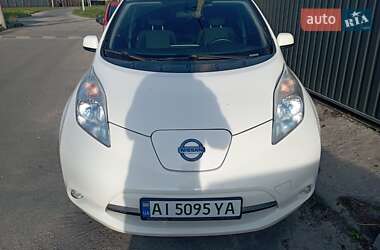 Хэтчбек Nissan Leaf 2015 в Киеве