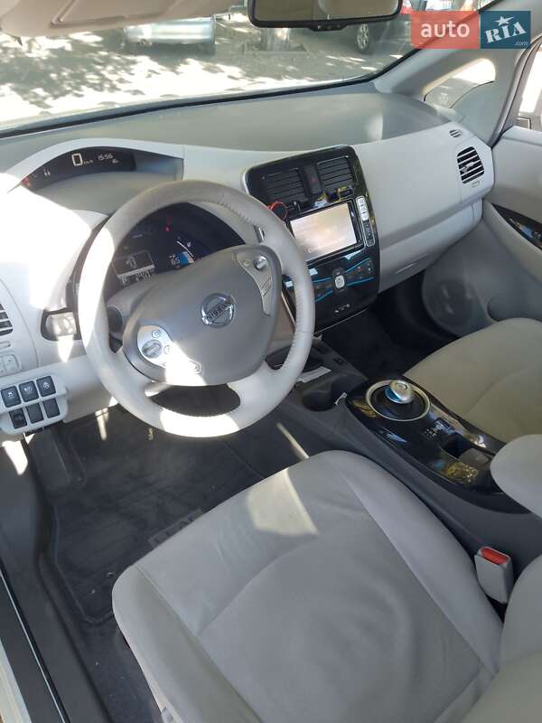 Хетчбек Nissan Leaf 2012 в Одесі