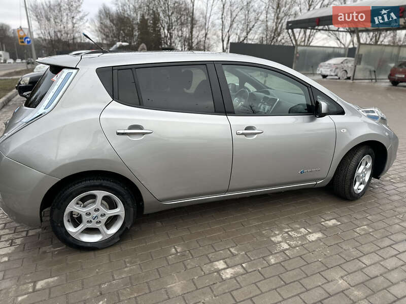 Хетчбек Nissan Leaf 2013 в Тернополі фото 7 Хетчбек Nissan Leaf 2013 в Тернополі